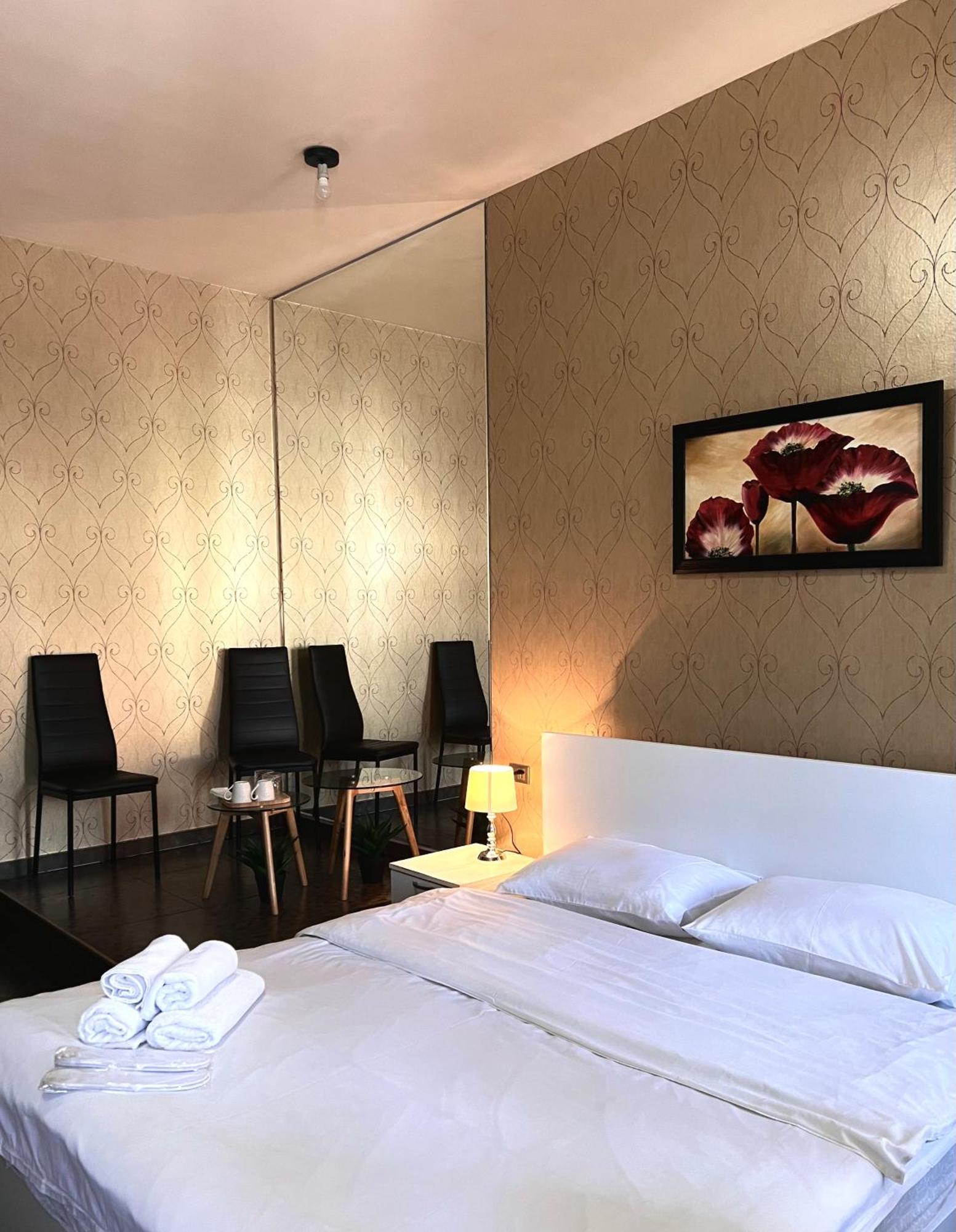Hotel 6 Tbilisi Exterior photo